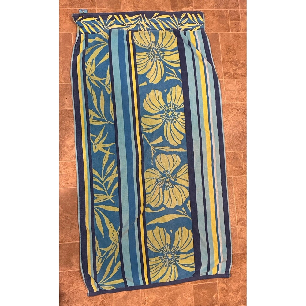 Kirkland Tropical Floral Beach Towel Hibiscus Egyptian Cotton Oversized